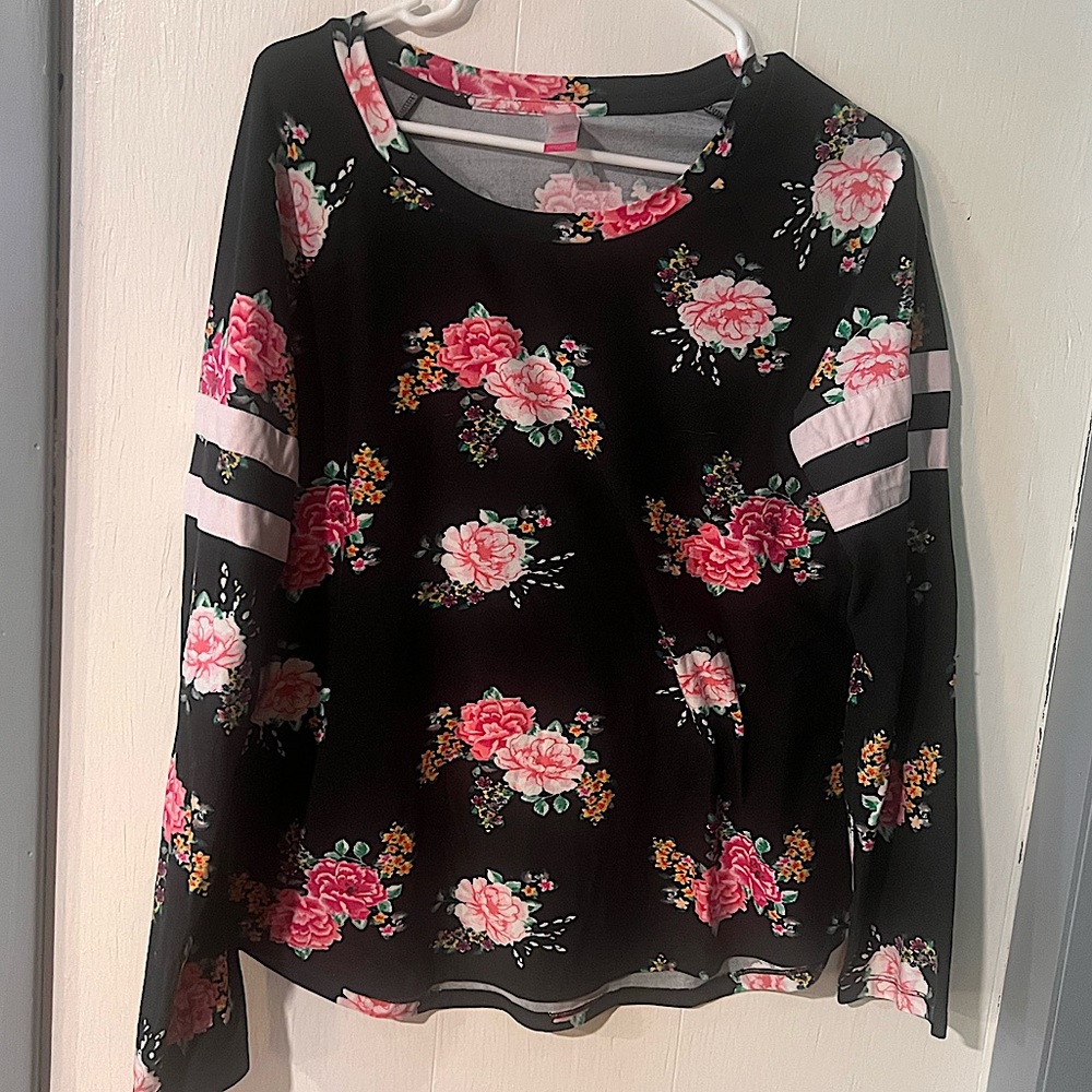 No Boundaries Floral Top
